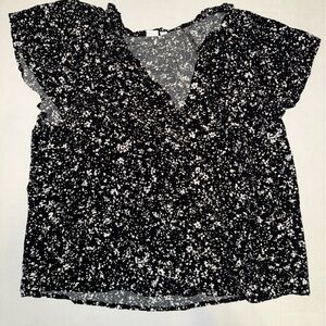 Gap Size Large Blouse NWOT 🩷